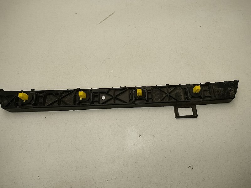 Кронштейн заднего бампера левый