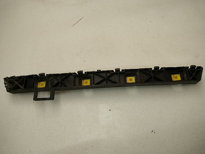 Кронштейн заднего бампера левый