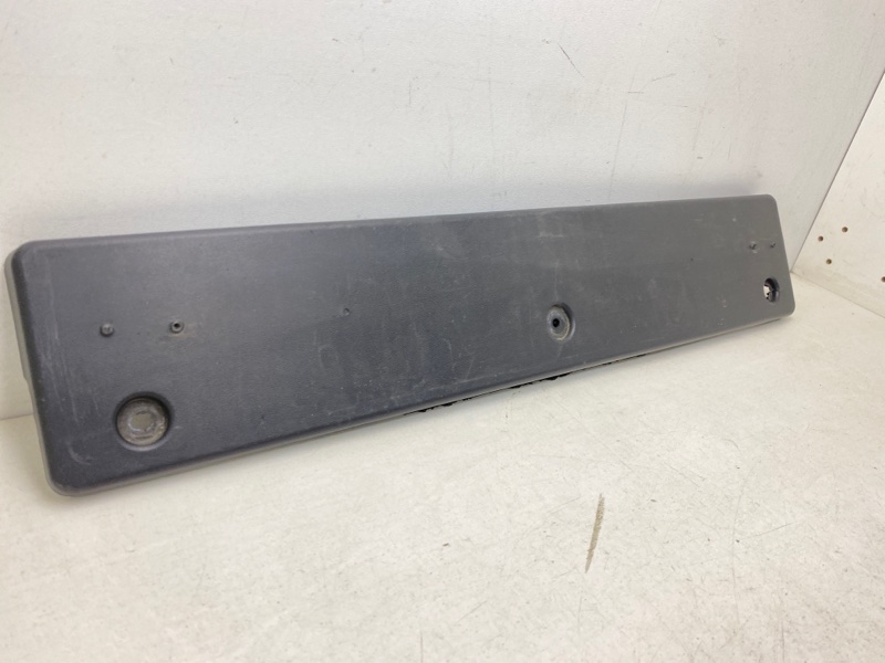 Накладка переднего бампера под номер