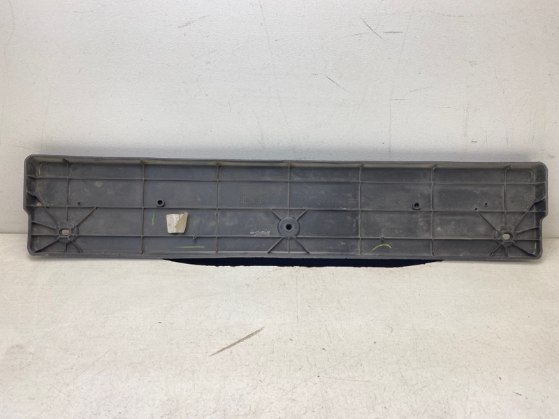 Накладка переднего бампера под номер