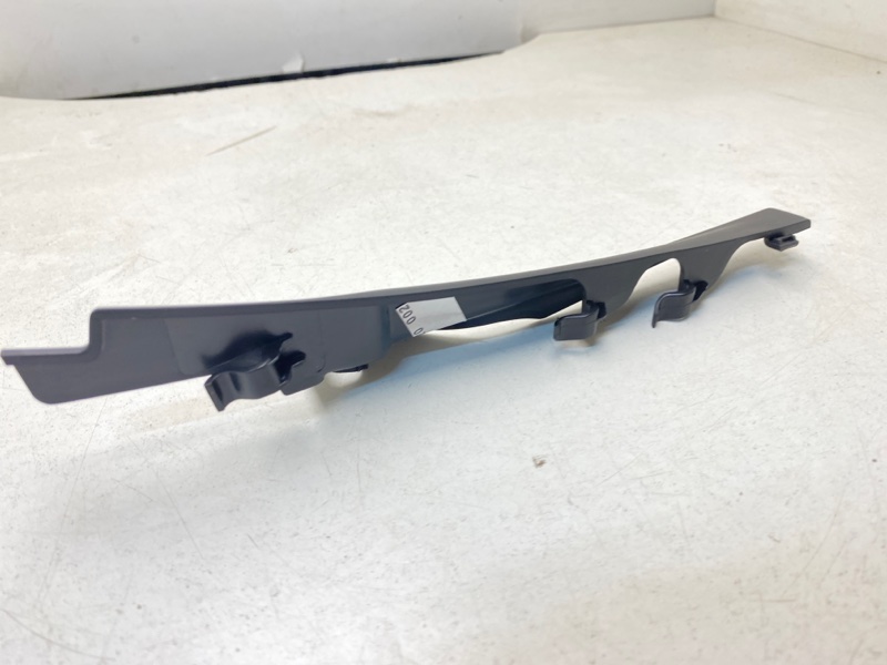 Решетка стеклоочистителей (Жабо)