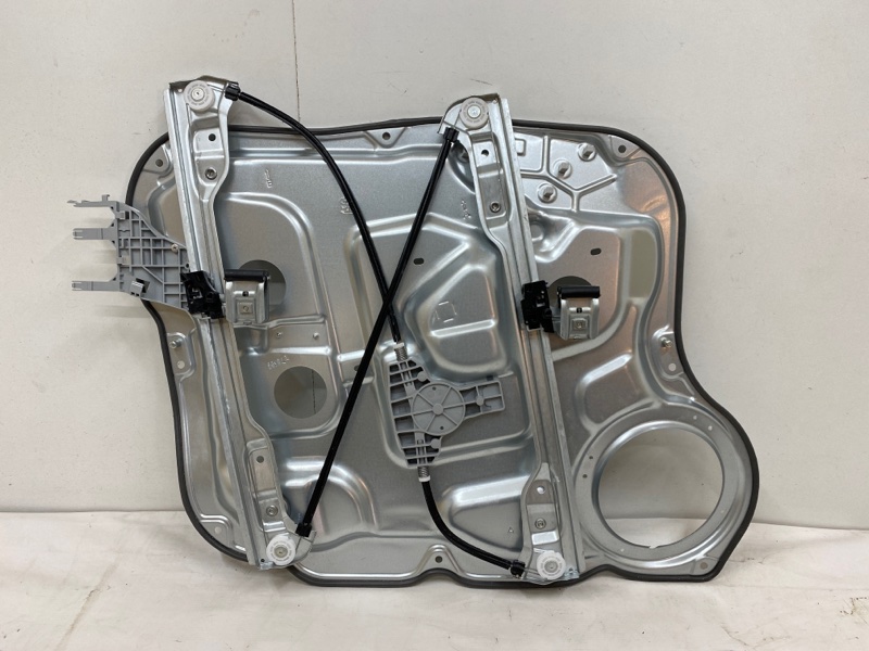 Стеклоподъемник электр. передний правый