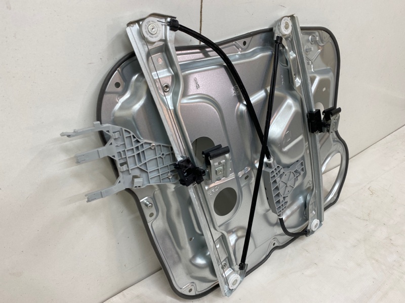 Стеклоподъемник электр. передний правый