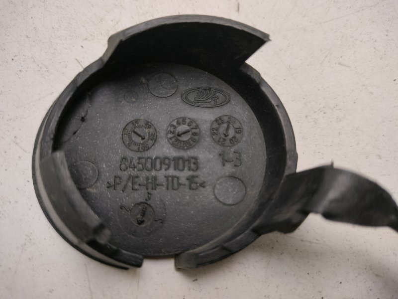 Заглушка буксировочного крюка