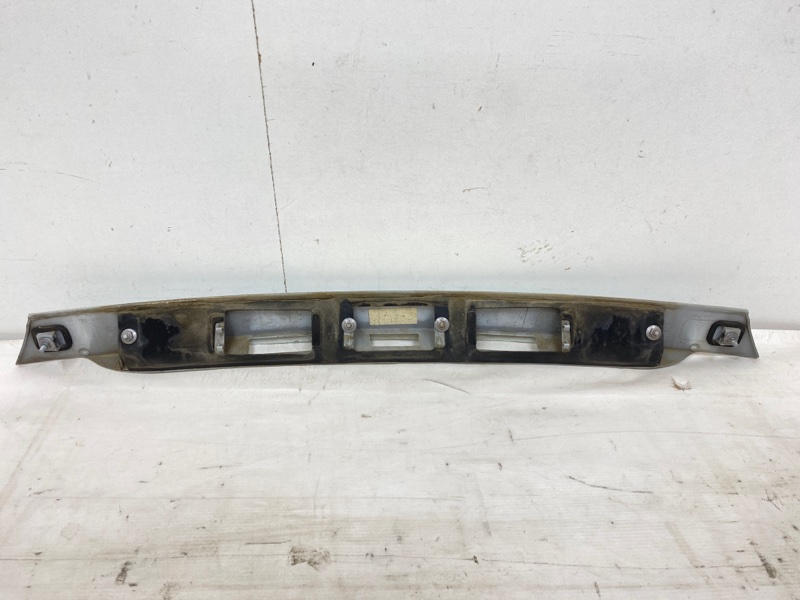 Накладка двери багажника