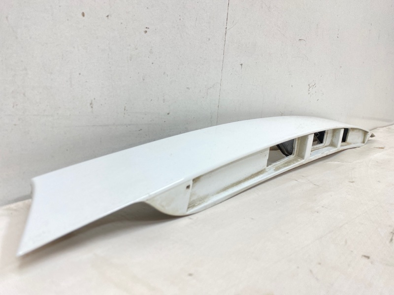 Накладка двери багажника