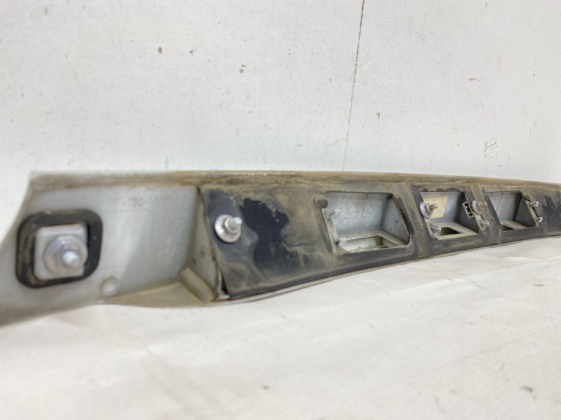 Накладка двери багажника