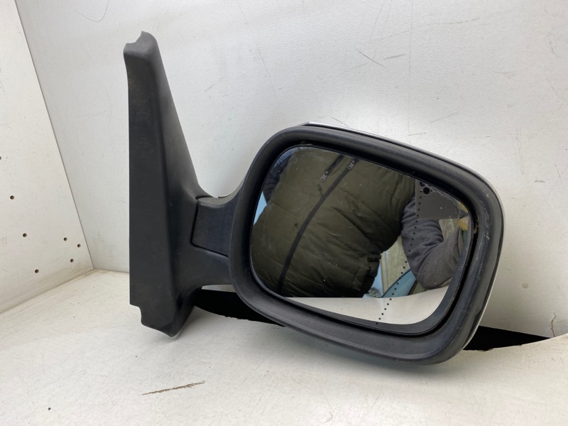 Зеркало правое электрическое