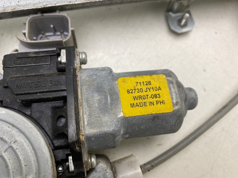 Стеклоподъемник электр. задний правый