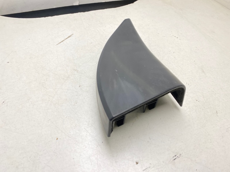 Накладка двери передней правой