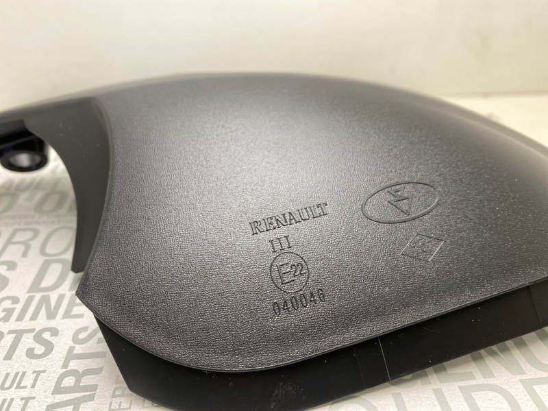 Накладка зеркала левого