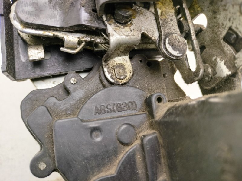 Замок двери задней правой