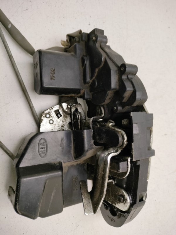 Замок двери задней правой