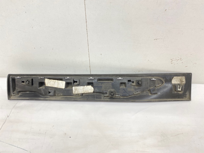 Накладка двери задней правой