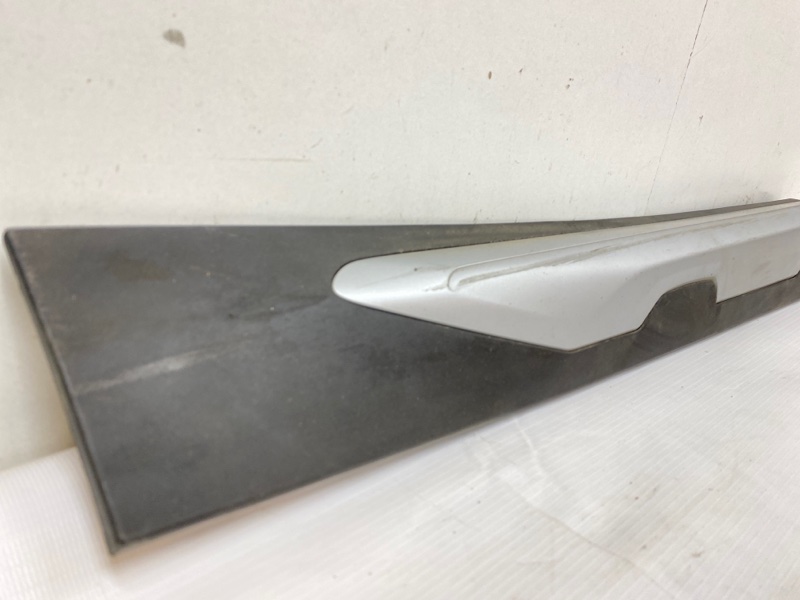 Накладка двери задней правой