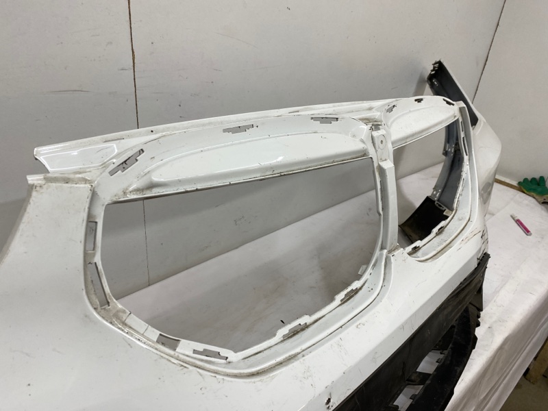 Бампер передний