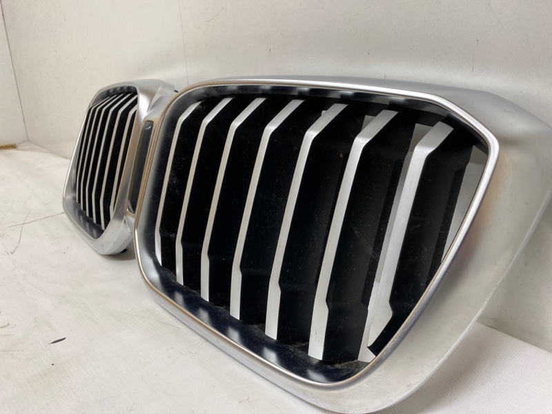 Решетка радиатора