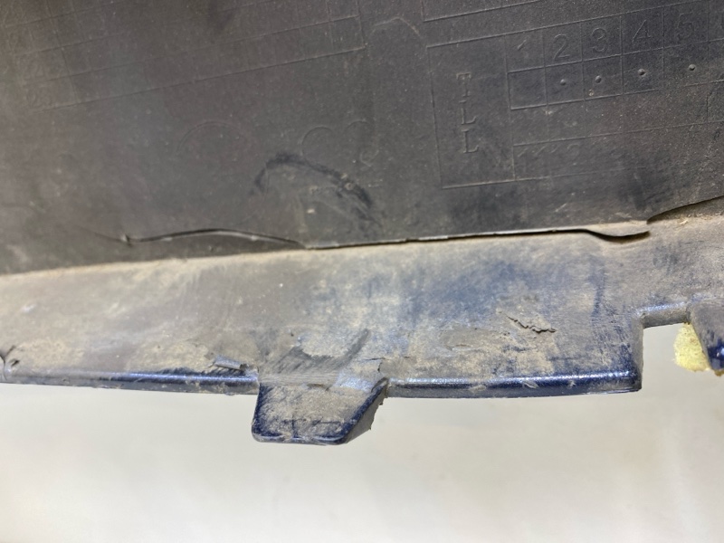 Бампер передний