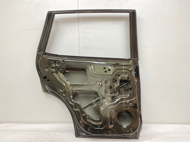 Дверь задняя левая