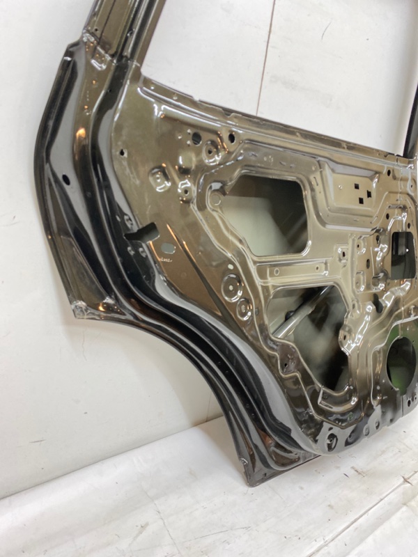 Дверь задняя левая