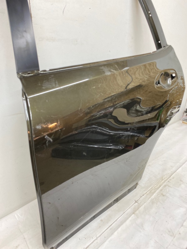 Дверь задняя левая