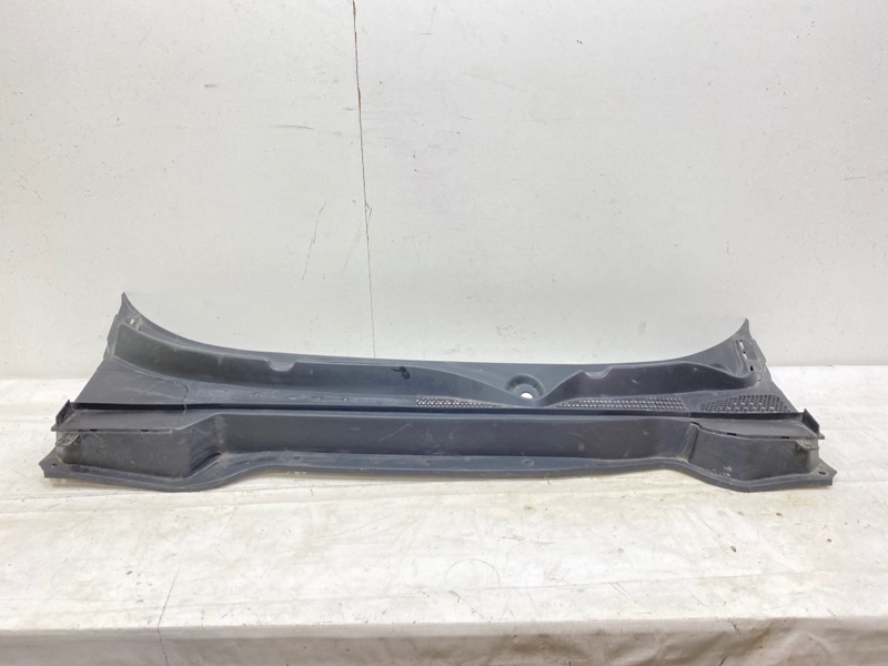 Решетка стеклоочистителей (Жабо)