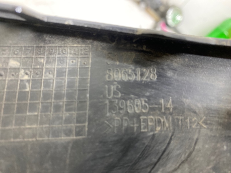 Спойлер заднего бампера