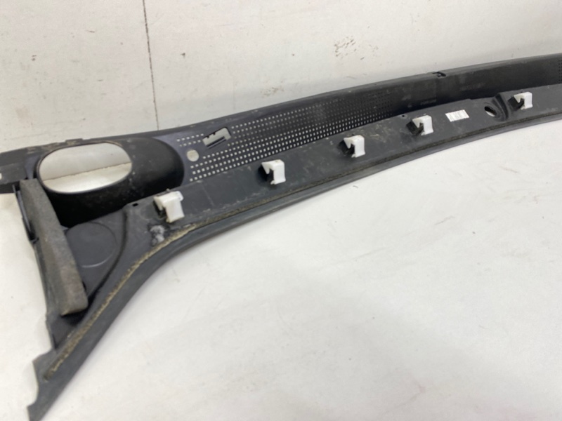 Решетка стеклоочистителей (Жабо)