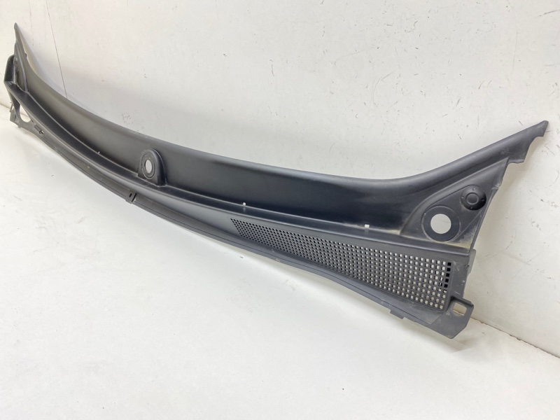 Решетка стеклоочистителей (Жабо)