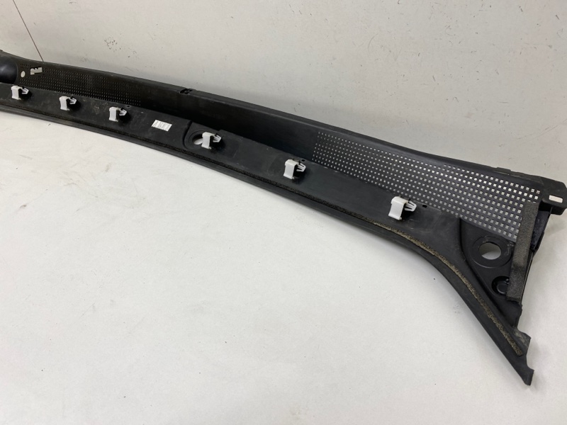 Решетка стеклоочистителей (Жабо)