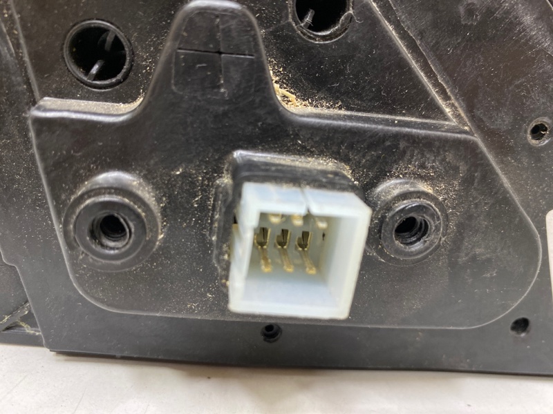 Зеркало левое электрическое