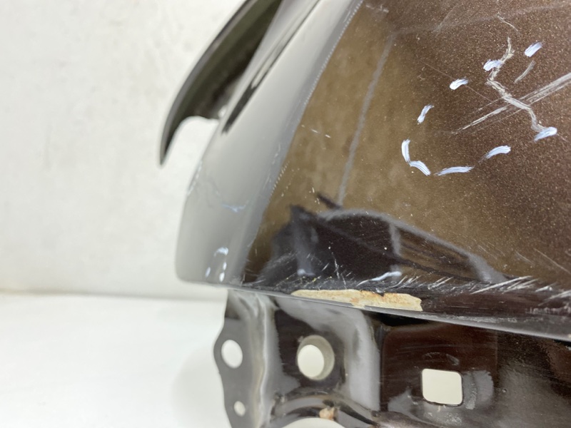 Крыло переднее левое