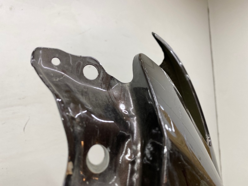 Крыло переднее левое