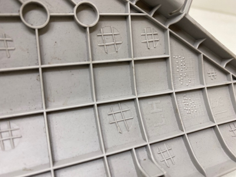 Накладка стойки