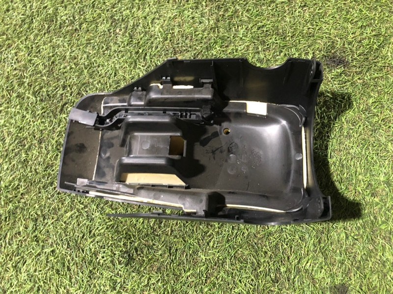 Кожух рулевой колонки