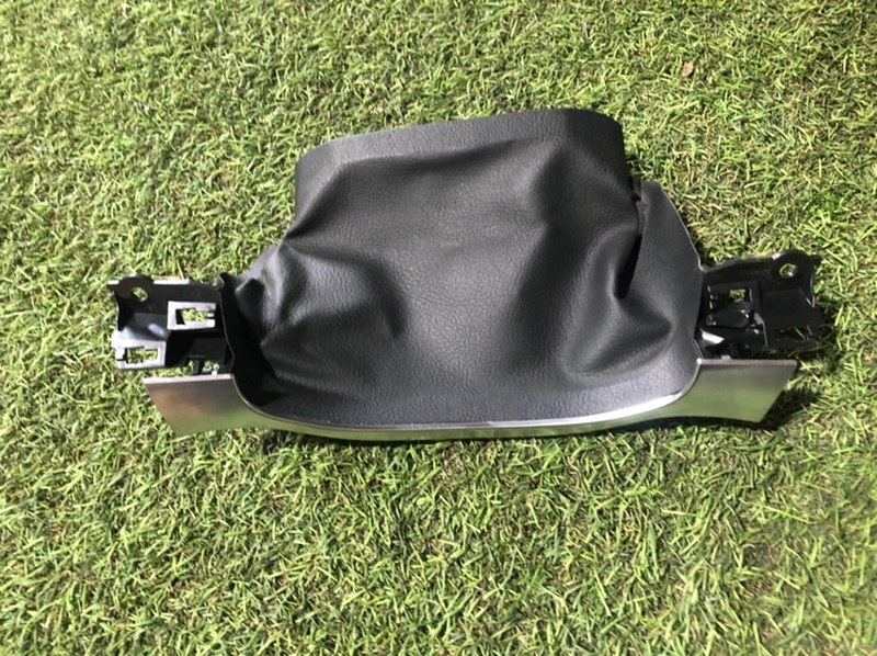 Кожух рулевой колонки