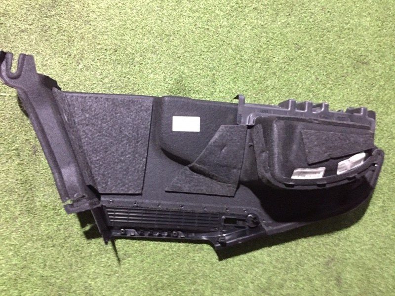 Обшивка багажника