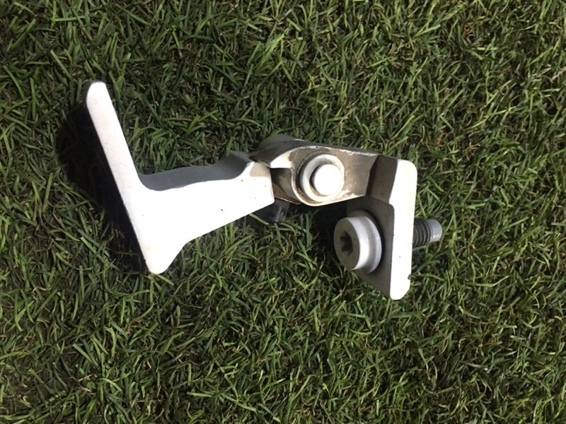 Петля двери передней правой верхняя