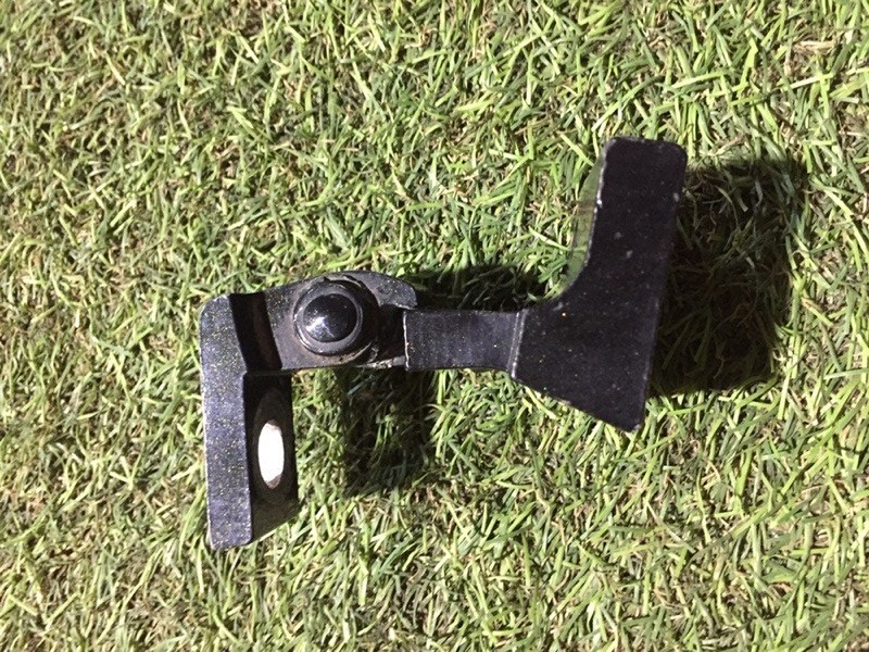 Петля двери задней левой верхняя