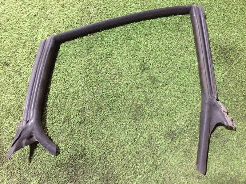 Уплотнитель двери