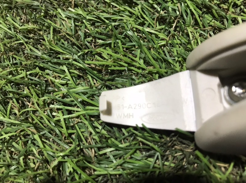 Крючок для одежды