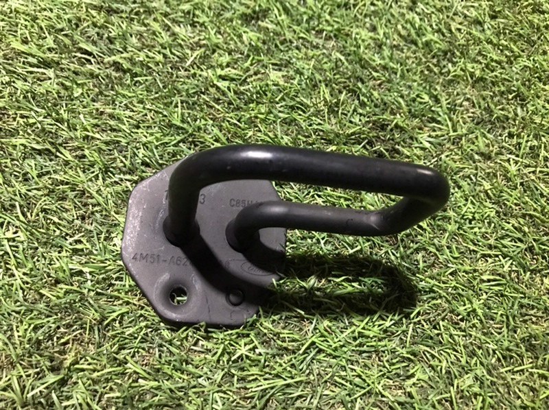 Замок спинки сиденья