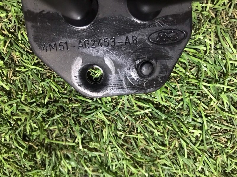 Замок спинки сиденья