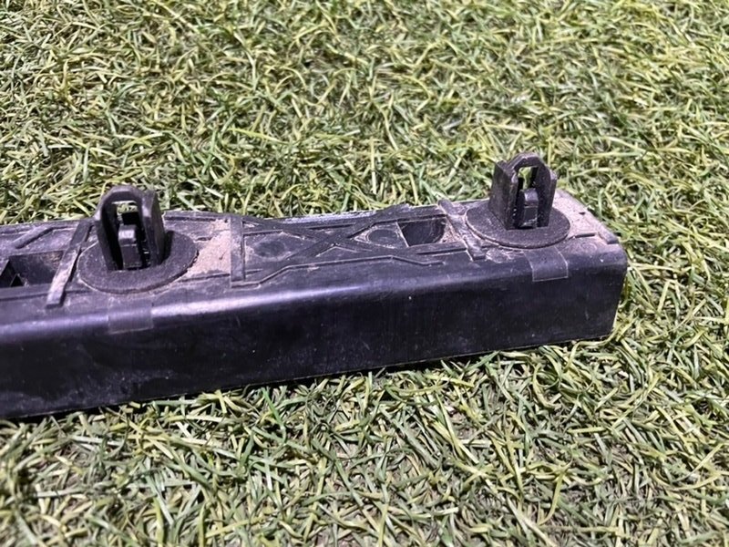 Направляющая бампера