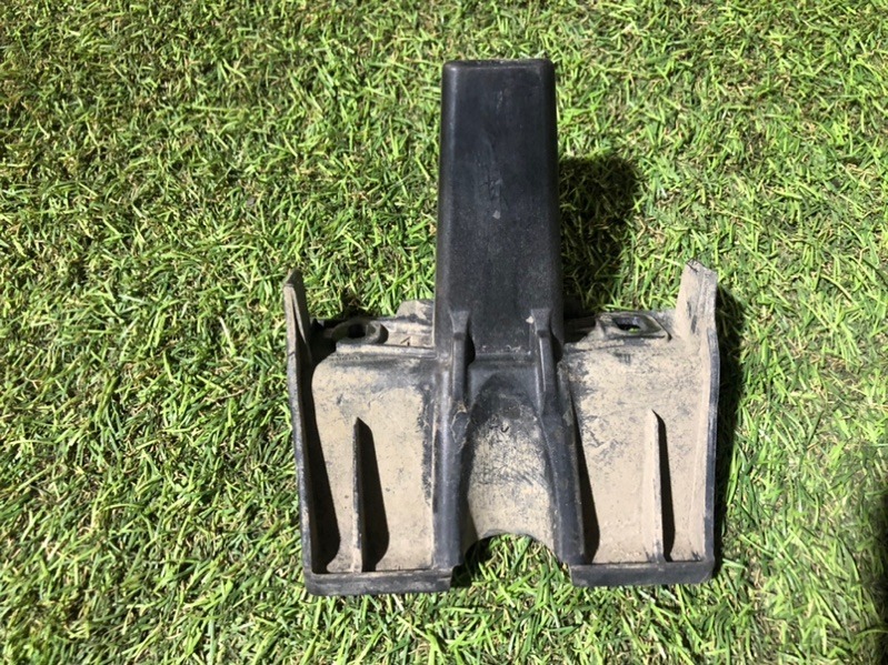 Кронштейн заднего бампера