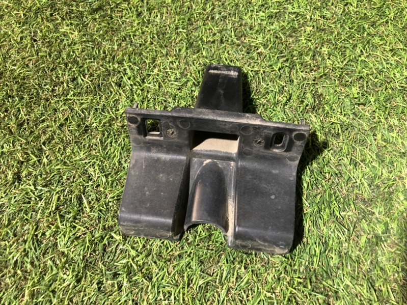 Кронштейн заднего бампера