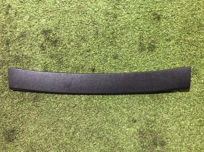 Накладка двери багажника