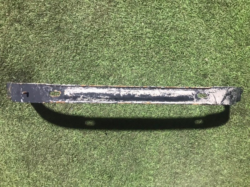 Кронштейн крепления топливного бака