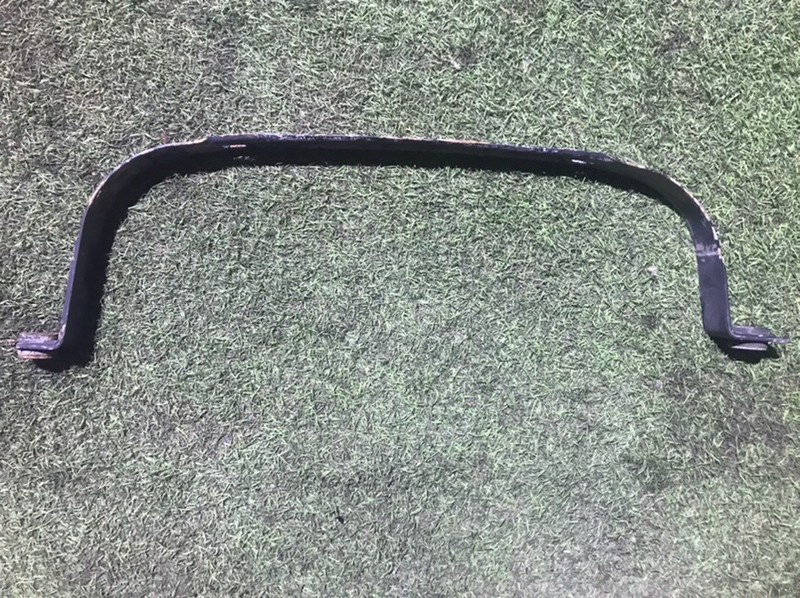 Кронштейн крепления топливного бака