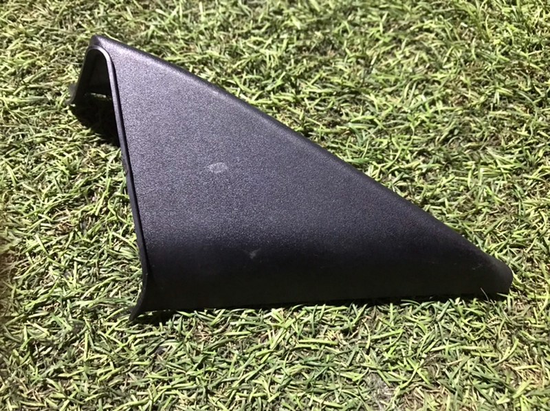 Накладка двери передней правой